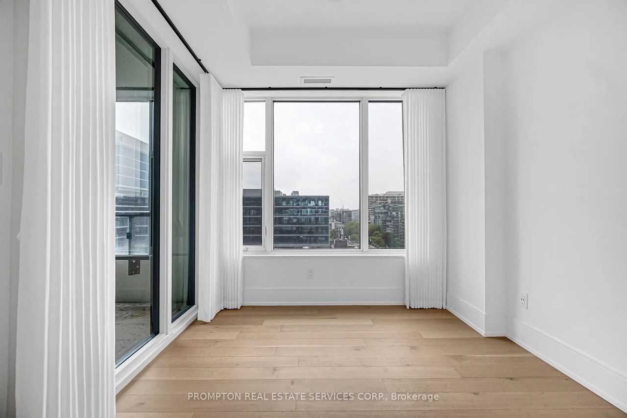455 Wellington Street West - Photo 36