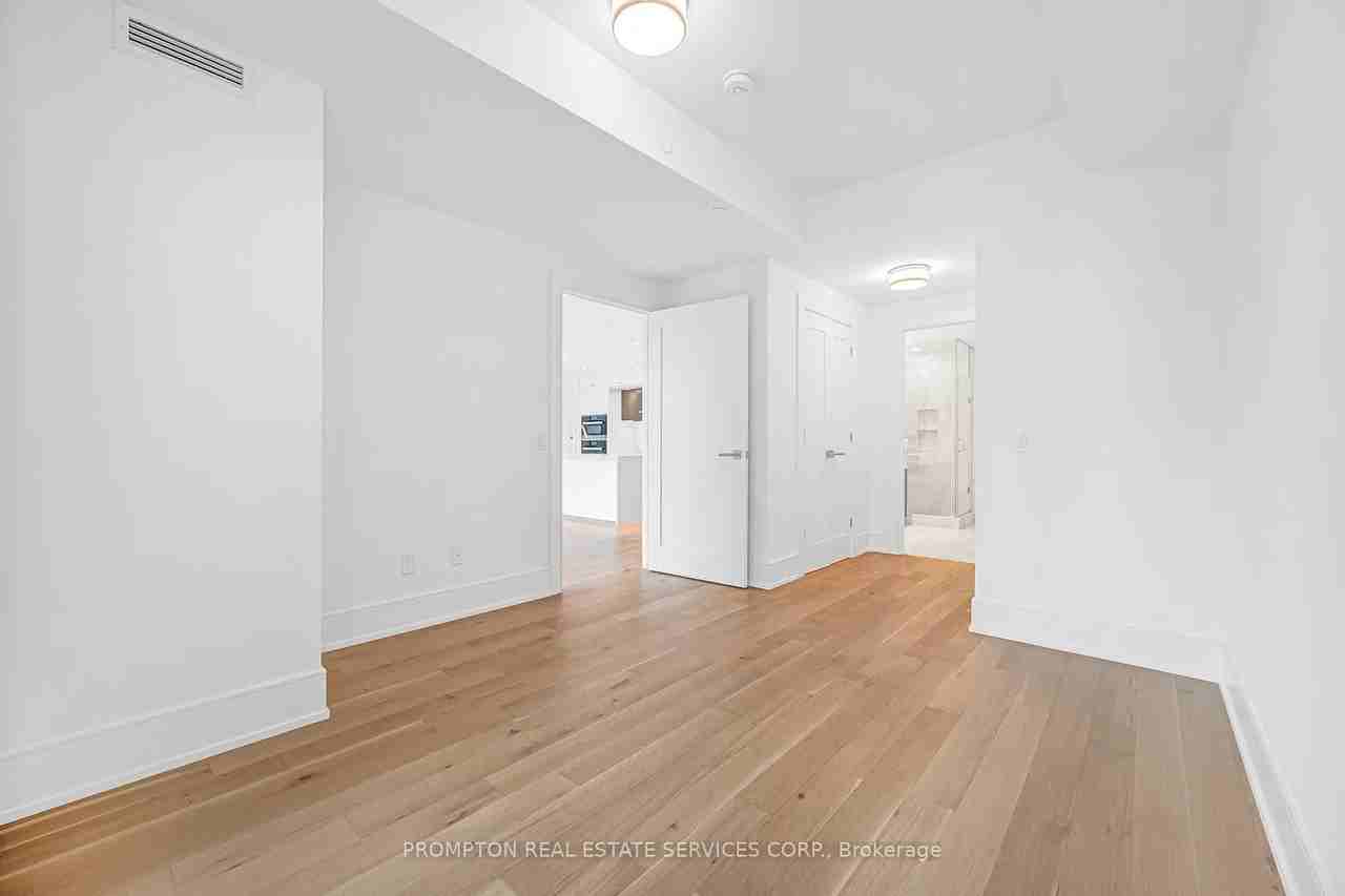 455 Wellington Street West - Photo 39