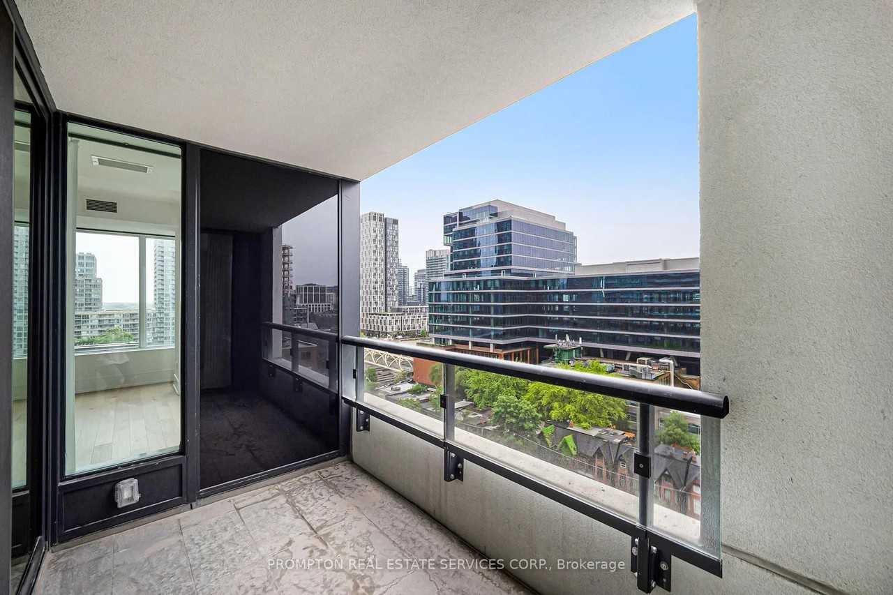 455 Wellington Street West - Photo 42