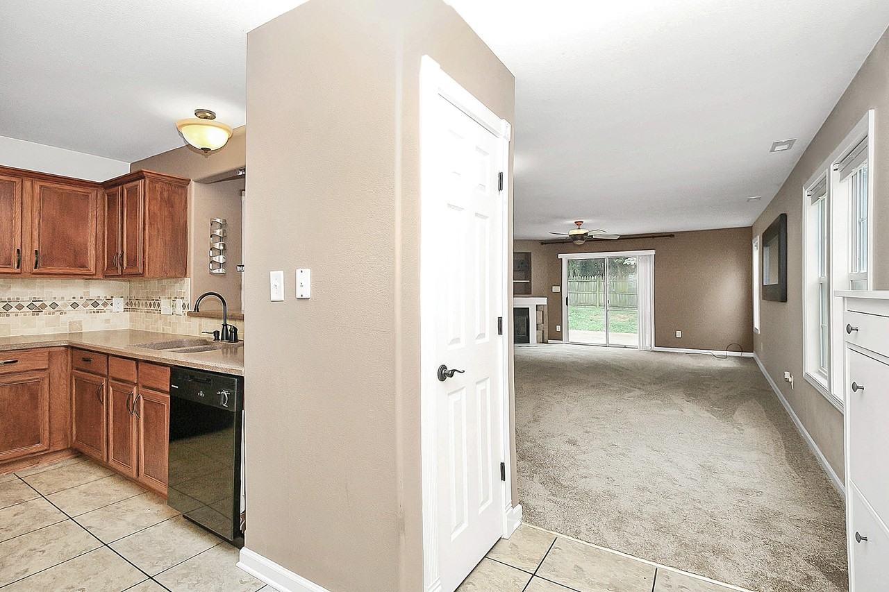 5227 Silabert Ave #1 - Photo 5 of 34