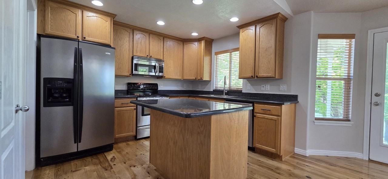 11621 S Summer Stone Dr #1 - Photo 5 of 18