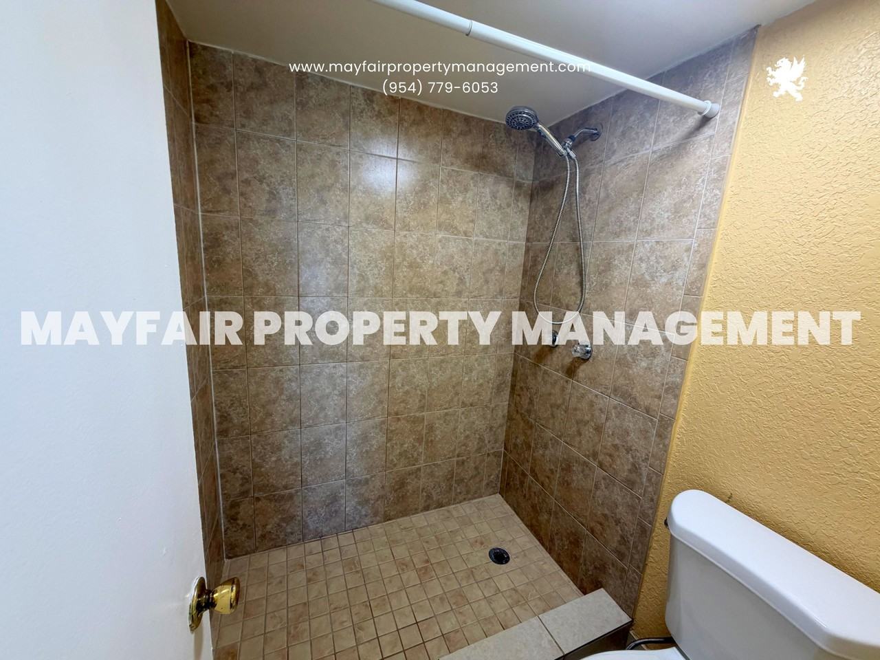 4467 Treehouse Ln Apt 13c #13C - Photo 7 of 13