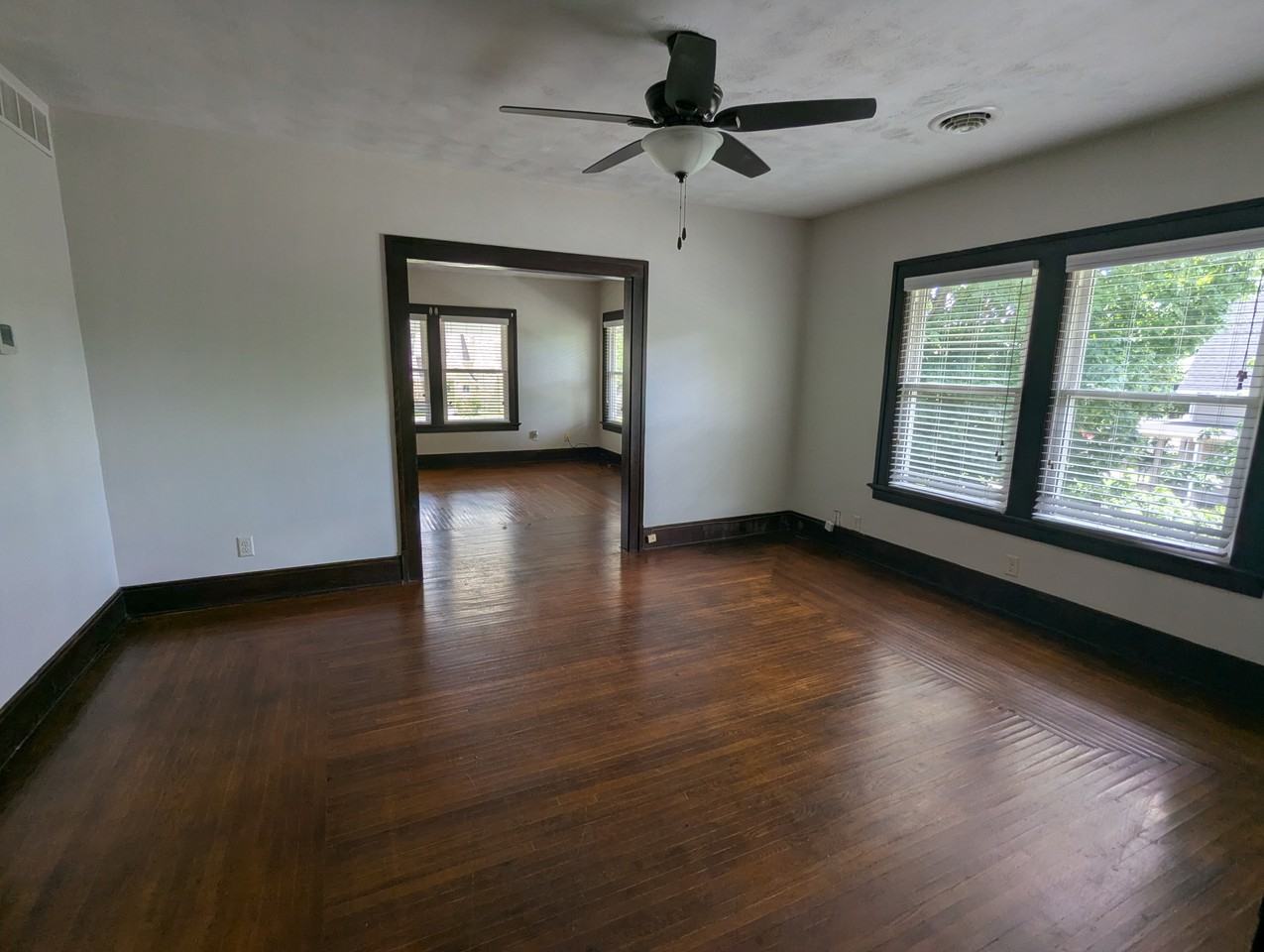 308 Stanley St #3 - Photo 4 of 9