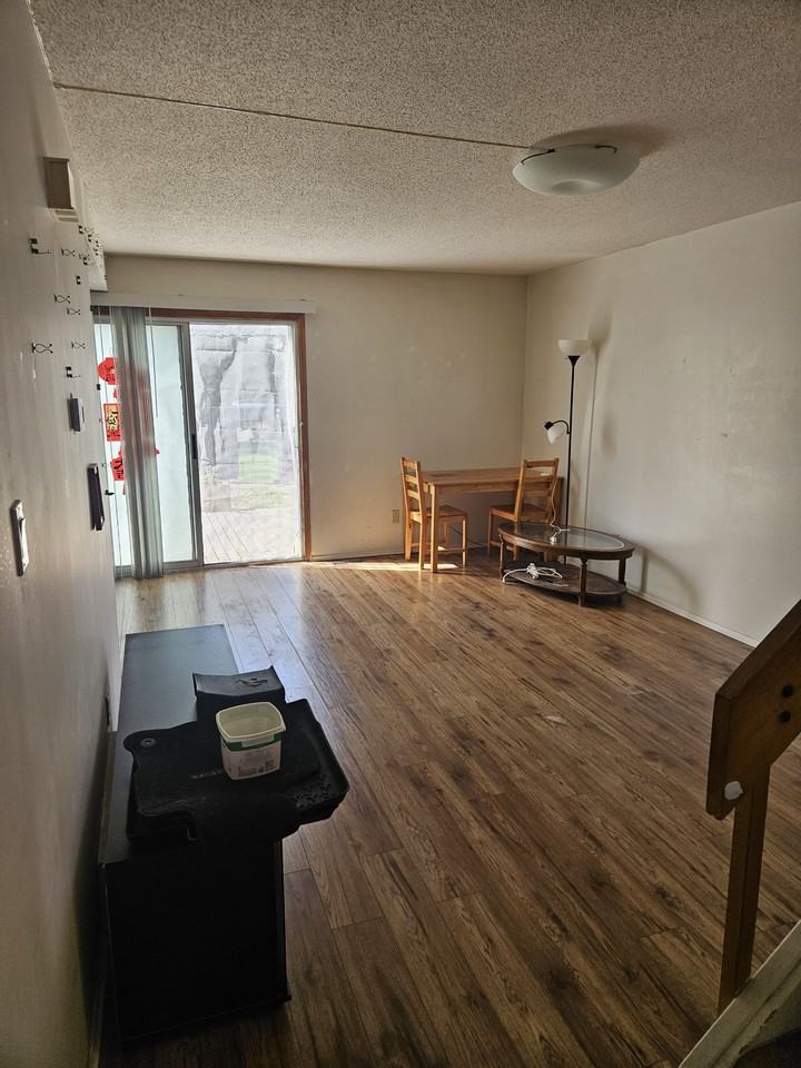 4220 Castle Rd #H - Photo 3 of 12