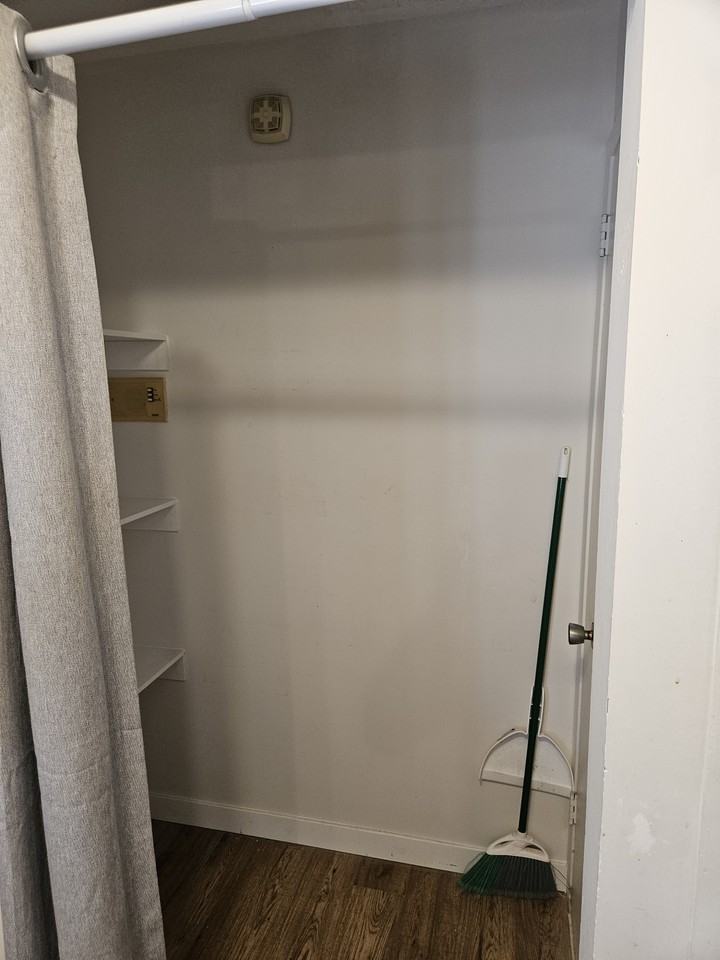 4220 Castle Rd #H - Photo 6 of 12