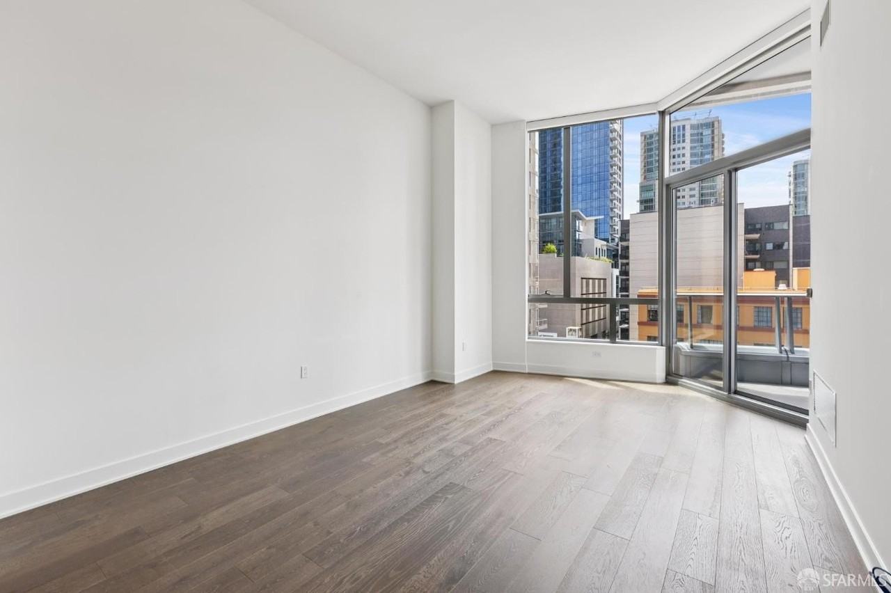 333 Beale St #8I