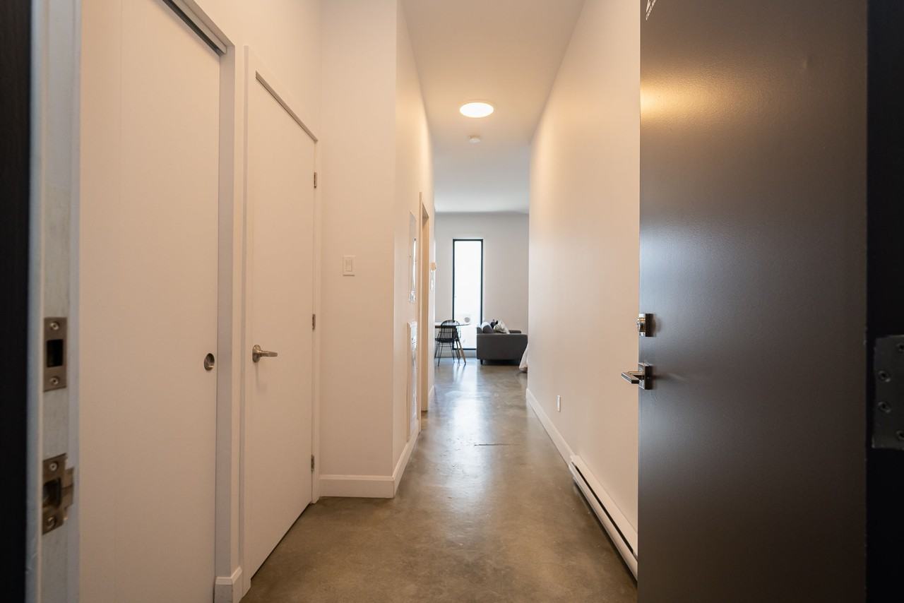 6728 Boulevard Saint-Laurent #207 - Photo 4 of 6