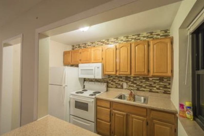 420 Walnut Ave Apt C2 #2C - Photo 2 of 10