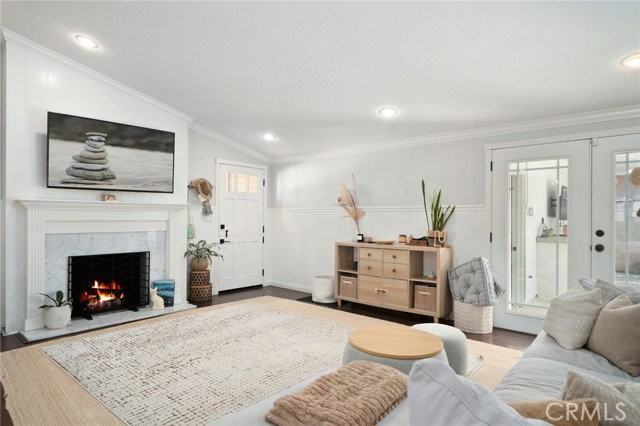 2273 Columbia Dr - Photo 4 of 8