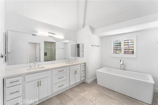 1003 Muirfield Dr - Photo 3 of 8