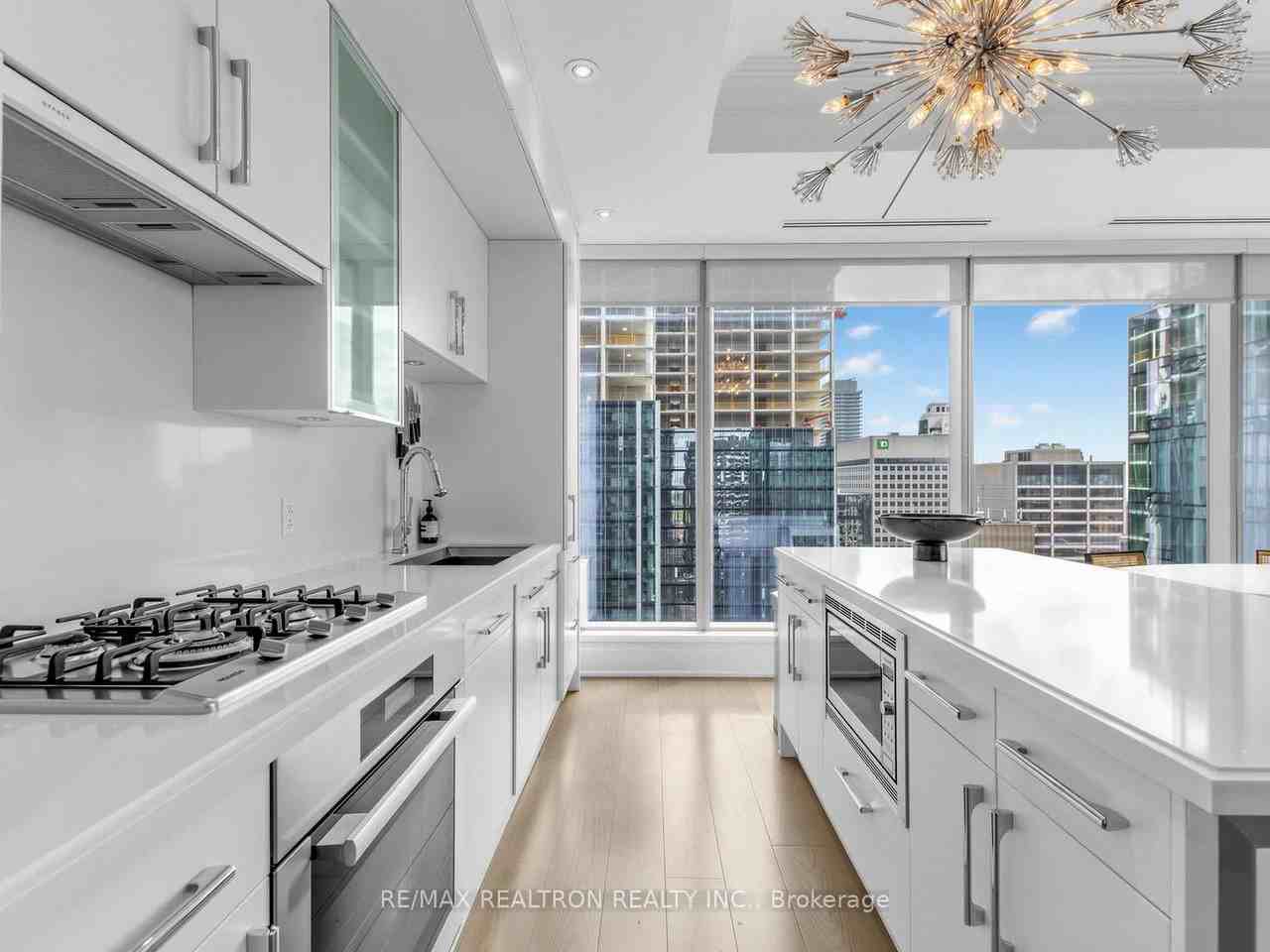 55 Scollard Street - Photo 3 of 28