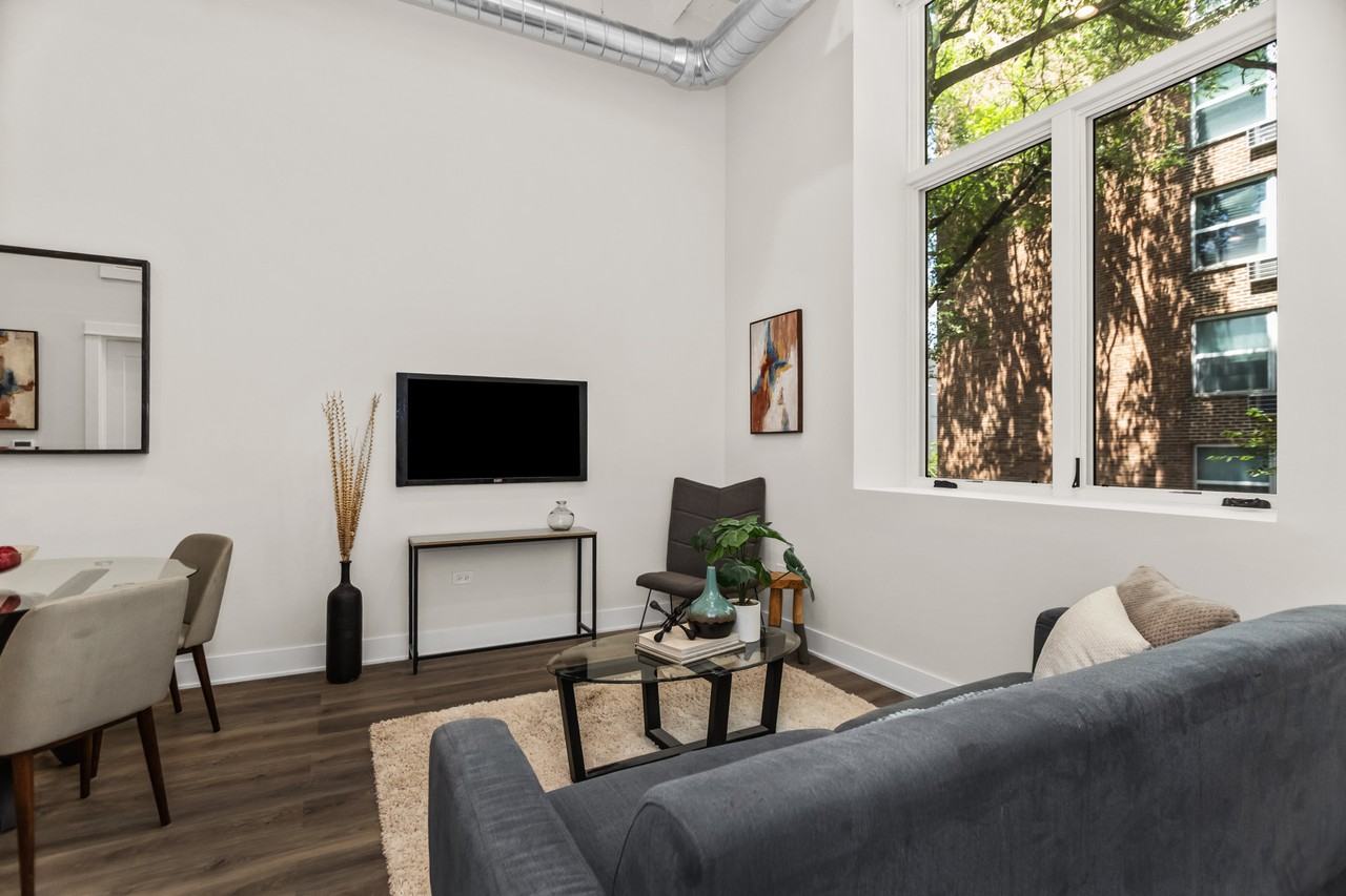 1453 Maple Ave #207 - Photo 4 of 20