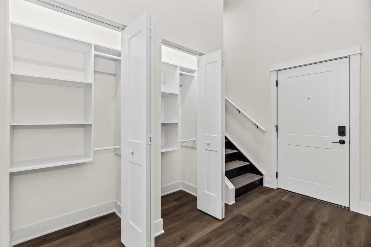 1453 Maple Ave #207 - Photo 7 of 20