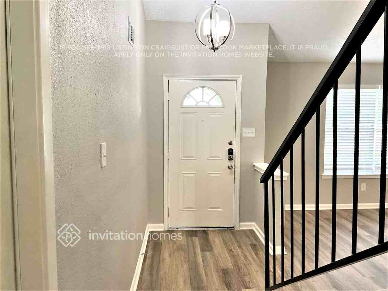 2326 Meade Ct - Photo 2 of 24