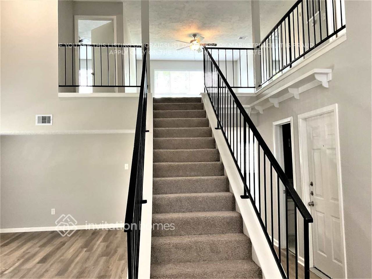 2326 Meade Ct - Photo 3 of 24