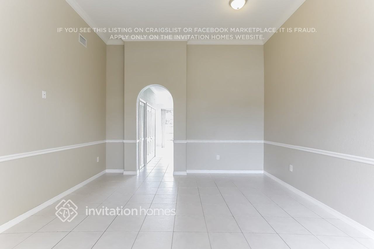 16960 Sw 141st Ave - Photo 5 of 18