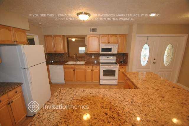 1612 Nw 5th St - Photo 4 of 10