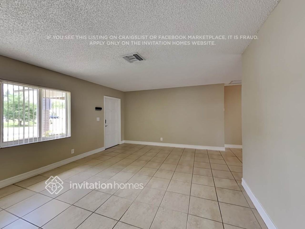 6864 Nw 28th Ave - Photo 4 of 19