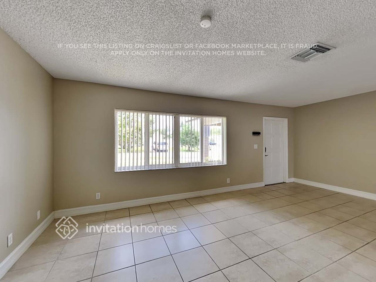 6864 Nw 28th Ave - Photo 5 of 19