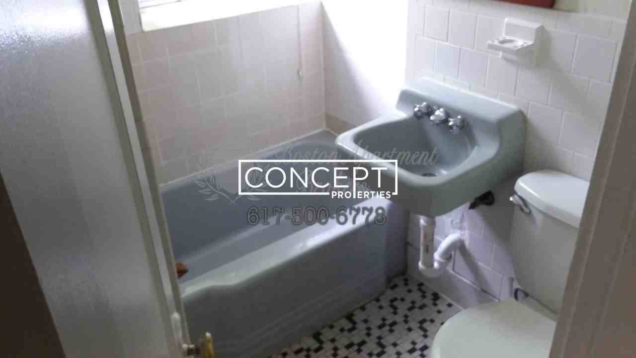 107 Gordon St #7 - Photo 4 of 7