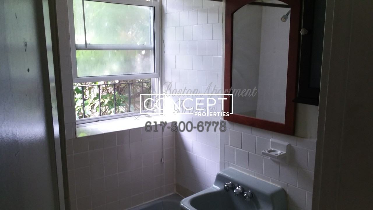 107 Gordon St #7 - Photo 5 of 7