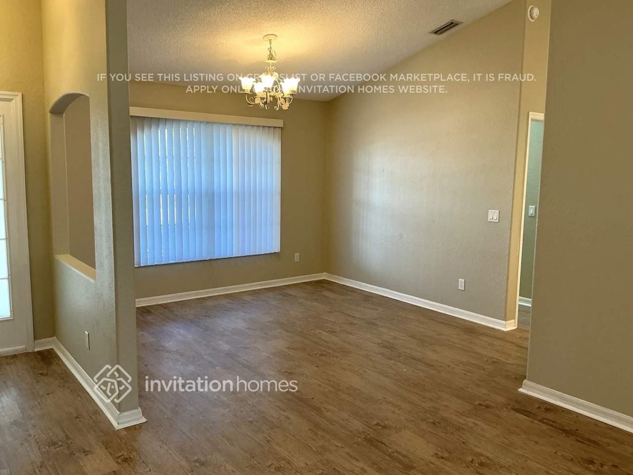 423 Azure Rd - Photo 3 of 13