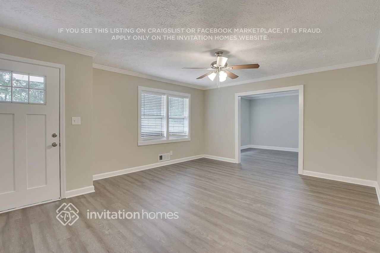 2976 Flowers Dr - Photo 5 of 26