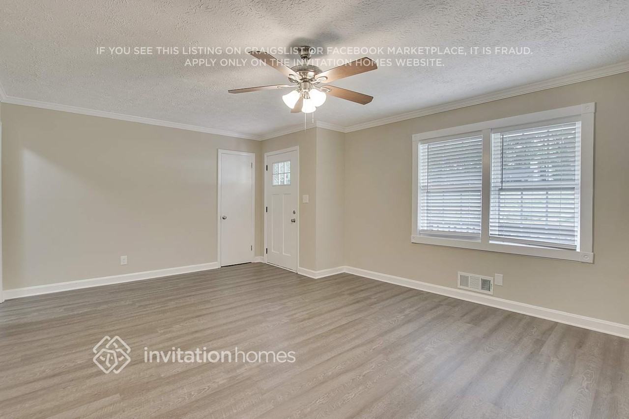 2976 Flowers Dr - Photo 6 of 26