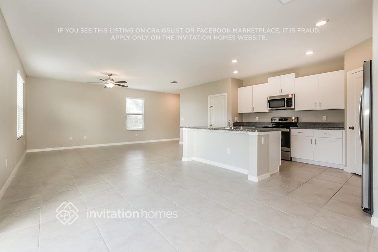 15517 Miller Creek Dr - Photo 4 of 18