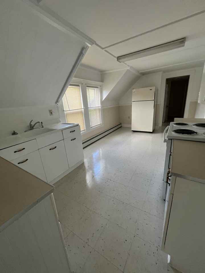 19 Ticonic St #2 - Photo 2 of 8