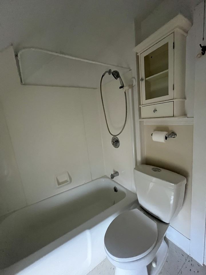 19 Ticonic St #2 - Photo 4 of 8