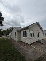 featured image of 1412 N Harris Ave #1