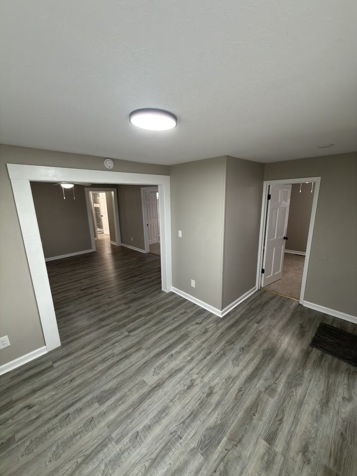 1412 N Harris Ave #1 - Photo 6 of 24