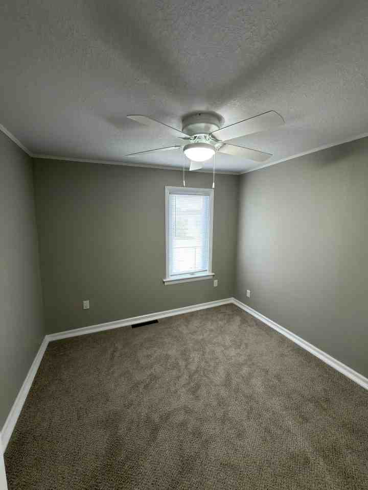 1412 N Harris Ave #1 - Photo 7 of 24