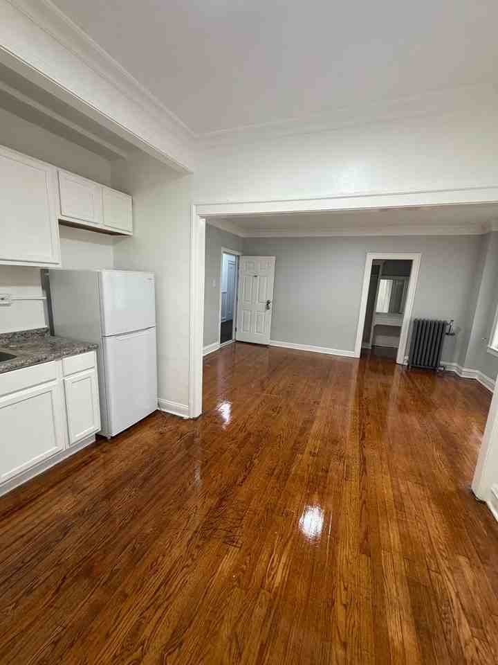 6720 S Jeffery - Photo 6 of 13