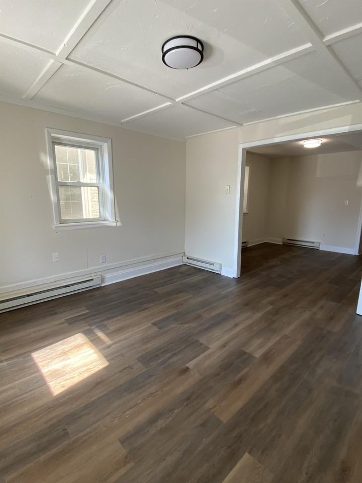 313 E Main St #1