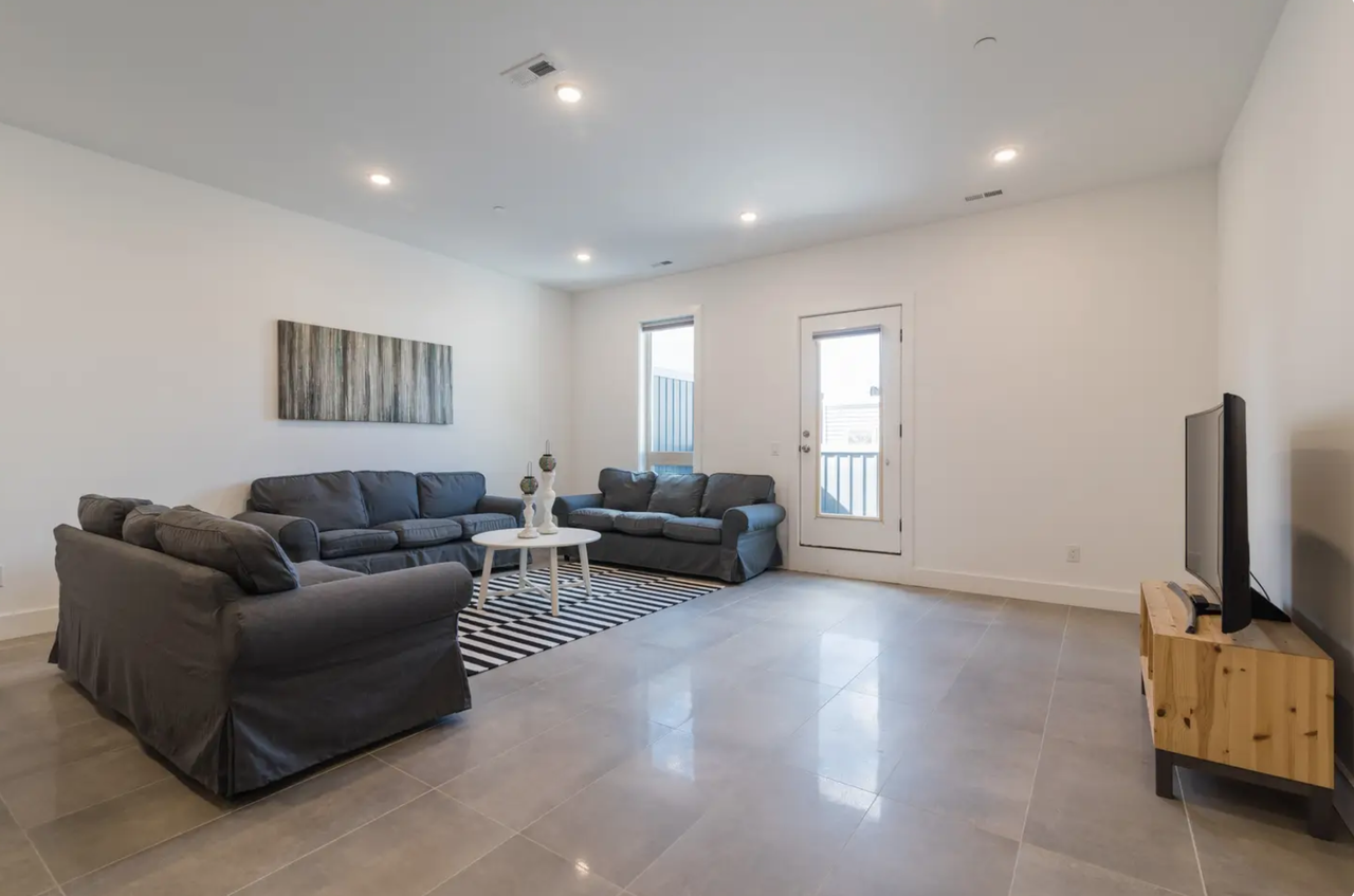 1254 Point Breeze AvenueUnit A #A - Photo 6 of 11