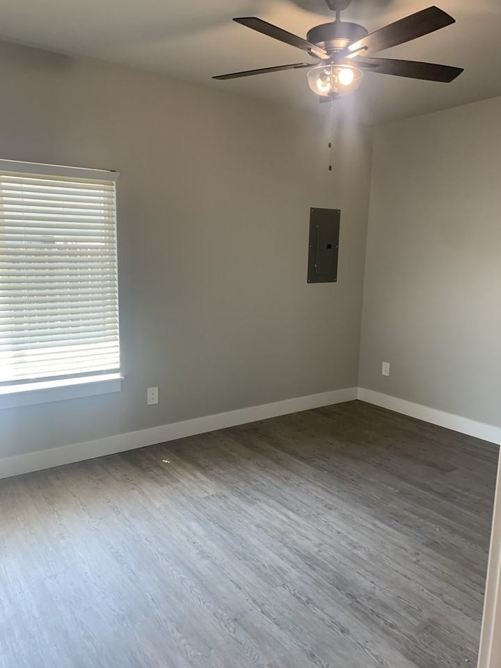 8723 W 37th Ct N #1 - Photo 4 of 11