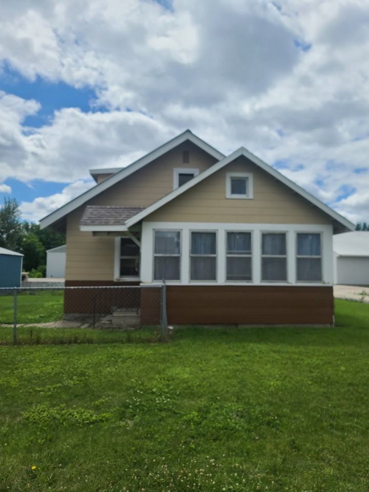 1113 Highway 79 E #1 - Photo 2 of 10