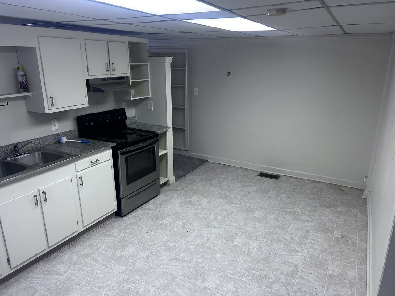 335 S Wood St #2 - Photo 2 of 9