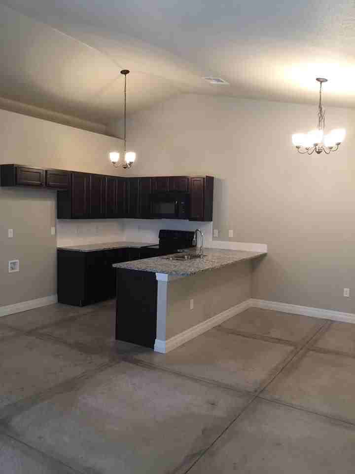 13604 W Hunters View St #1 - Photo 2 of 5
