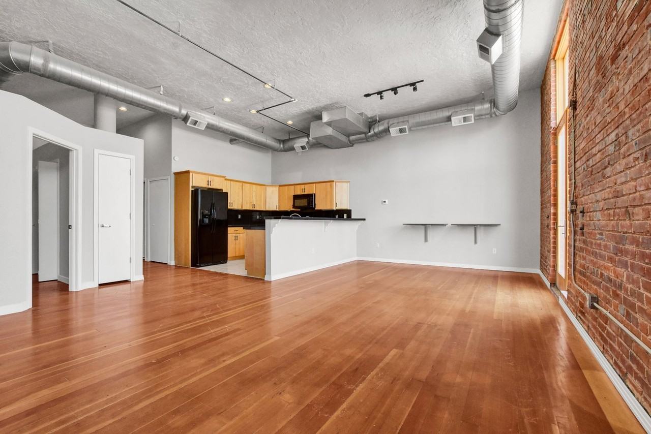 115 N Tejon St #B - Photo 2 of 39