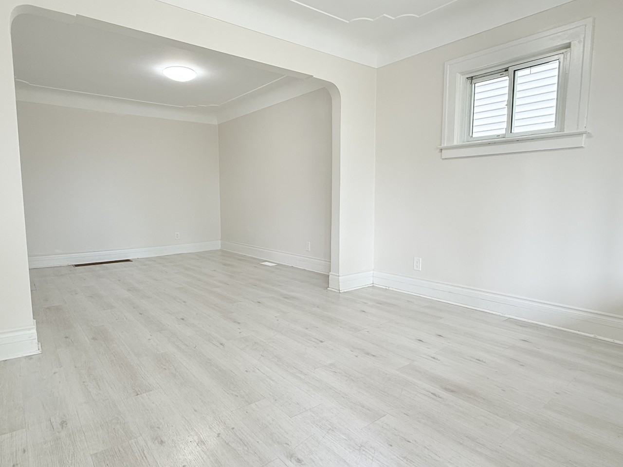 1073 Albert Rd #MAIN - Photo 6 of 21