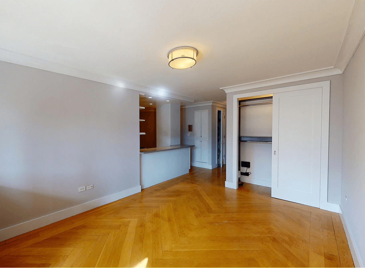 70 W 93rd St #70-05B - Photo 2 of 13