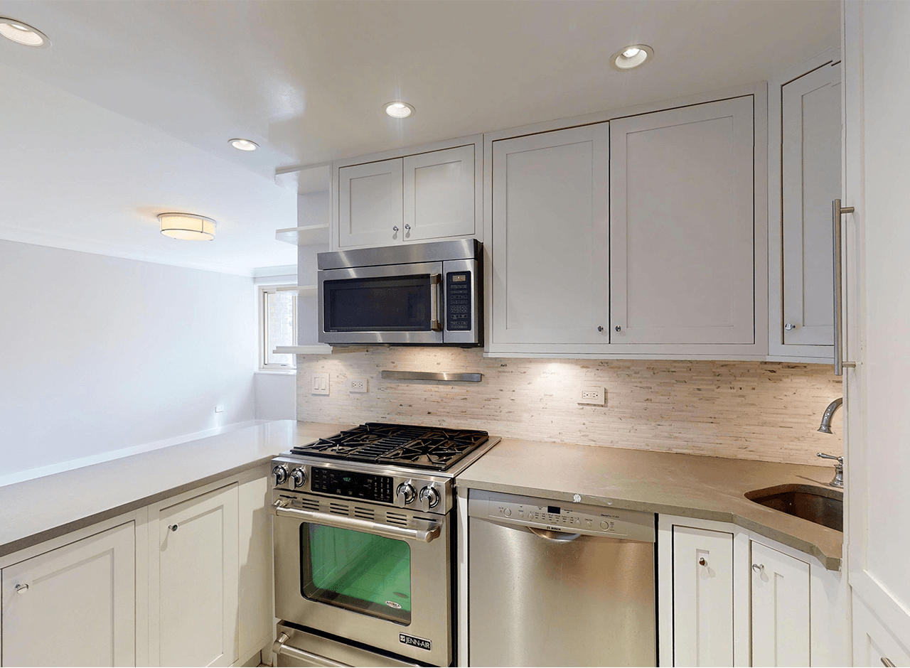 70 W 93rd St #70-05B - Photo 3 of 13