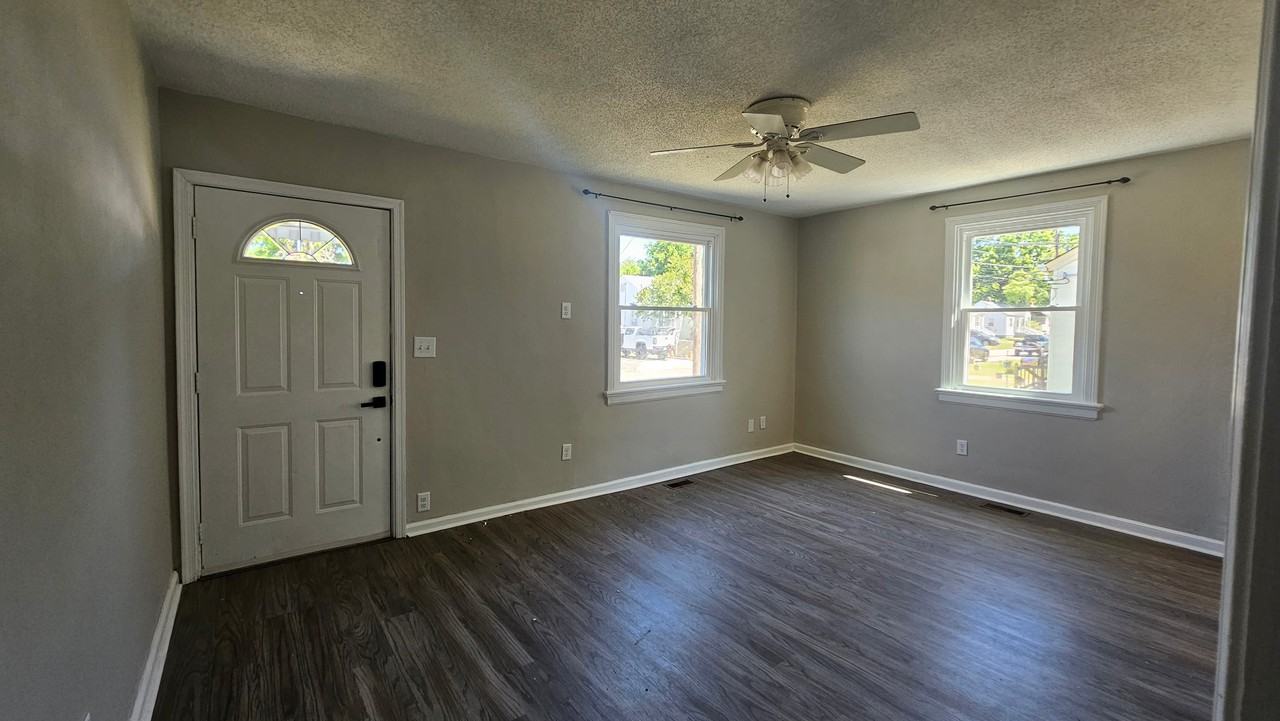 24 Cavalier Rd #1 - Photo 4 of 15