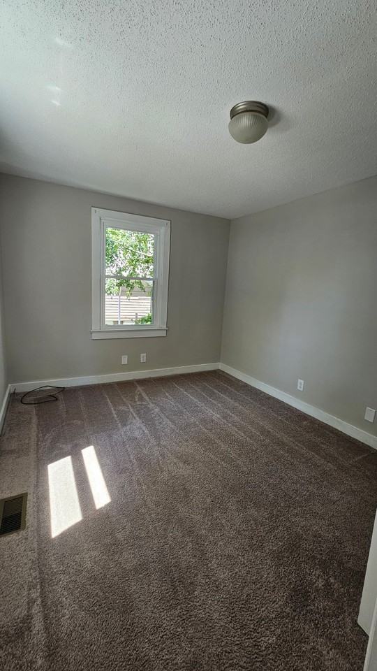 24 Cavalier Rd #1 - Photo 7 of 15