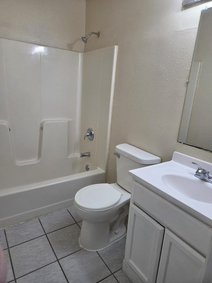 1931 Morgan Ave N #1 - Photo 7 of 22