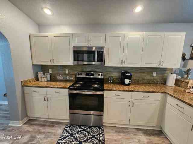 203 Brunswick Blvd #1 - Photo 4 of 25