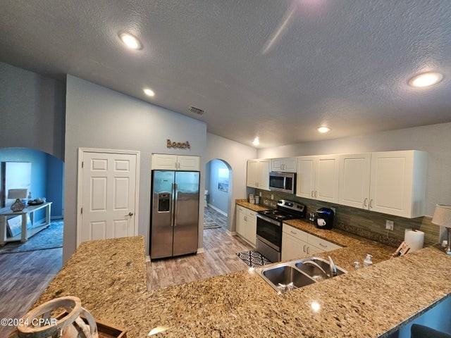 203 Brunswick Blvd #1 - Photo 6 of 25